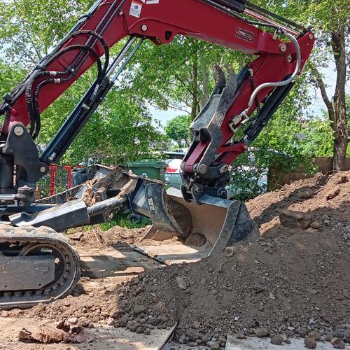 MINI EXCAVATION